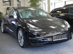 Tesla Model 3 Long Range Dual AWD