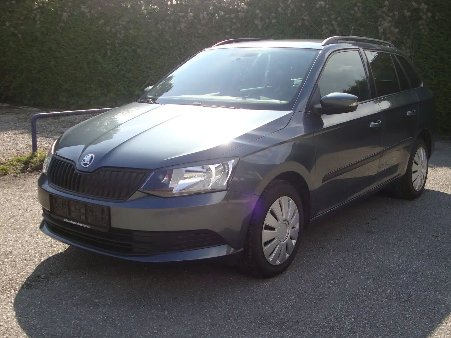 Skoda Fabia Active Grau - 1