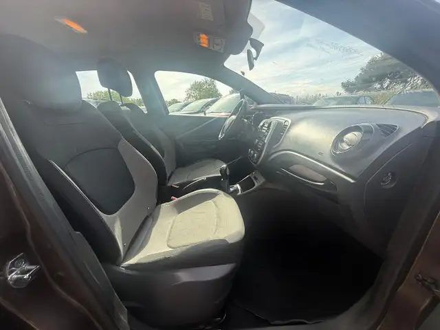 Renault Captur view 13