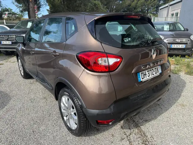 Renault Captur view 3