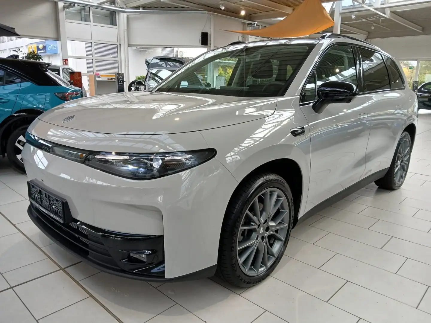 Leapmotor C10 REEV DESIGN PANO 360°VIEW Grijs - 2