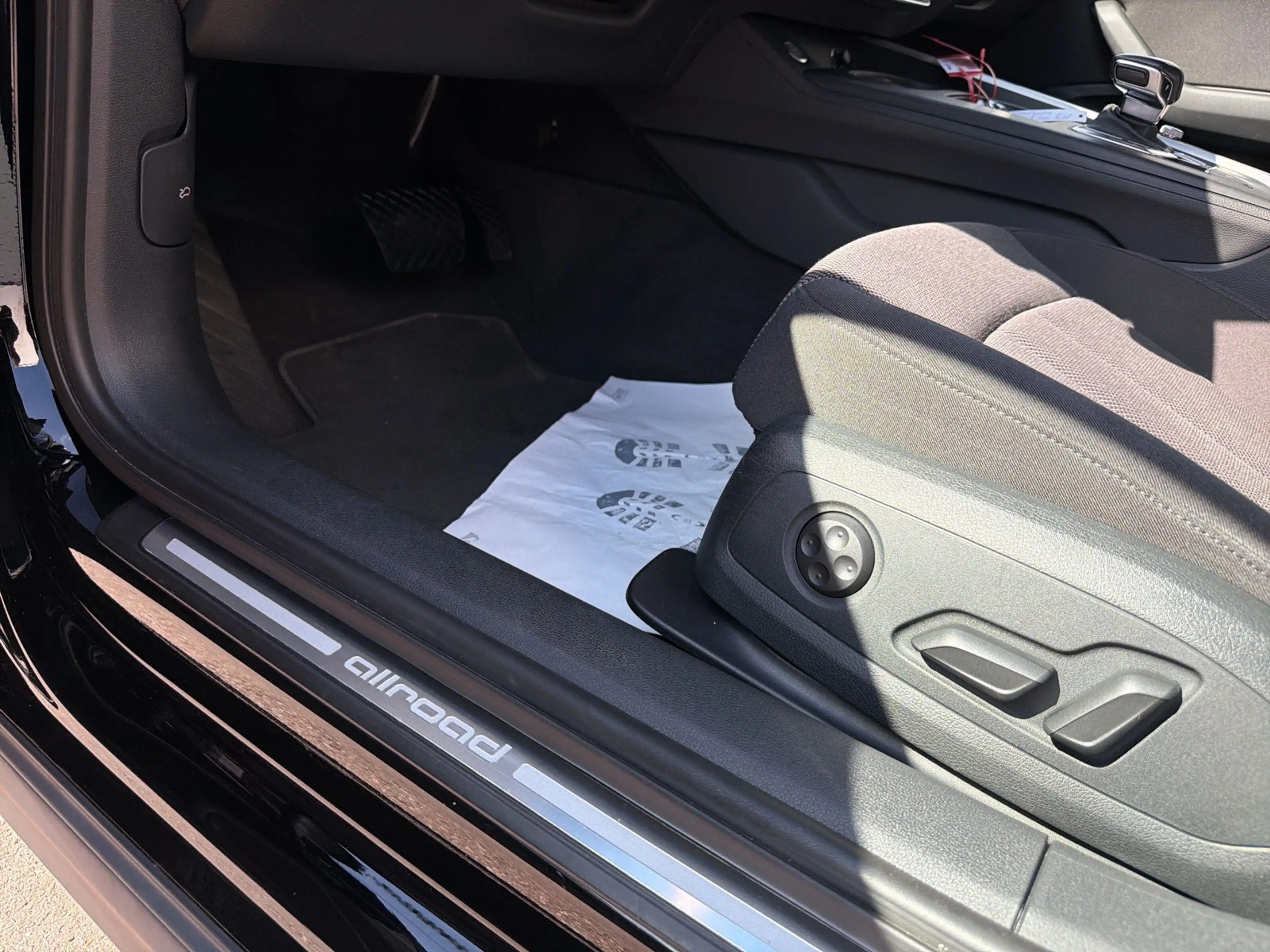 Audi A4 allroad 40 TDI qu AHK Navi Kamera — photo 12