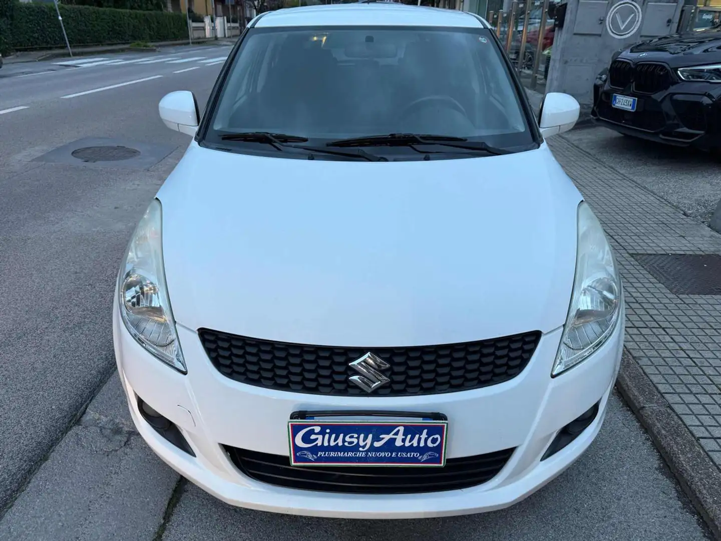 Suzuki Swift 1.2 VVT 5 porte Cambio Automatico Bianco - 2