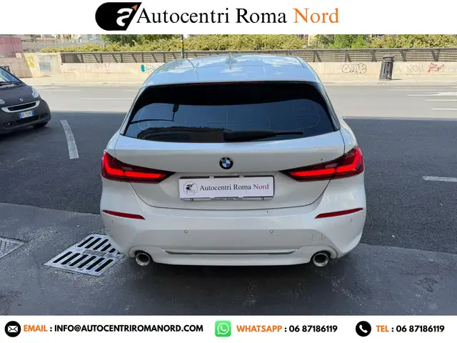 BMW 1 Series view 4