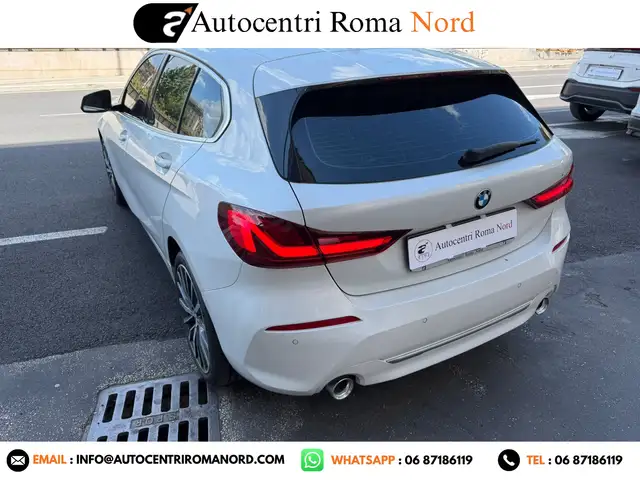 BMW 1 Series view 10