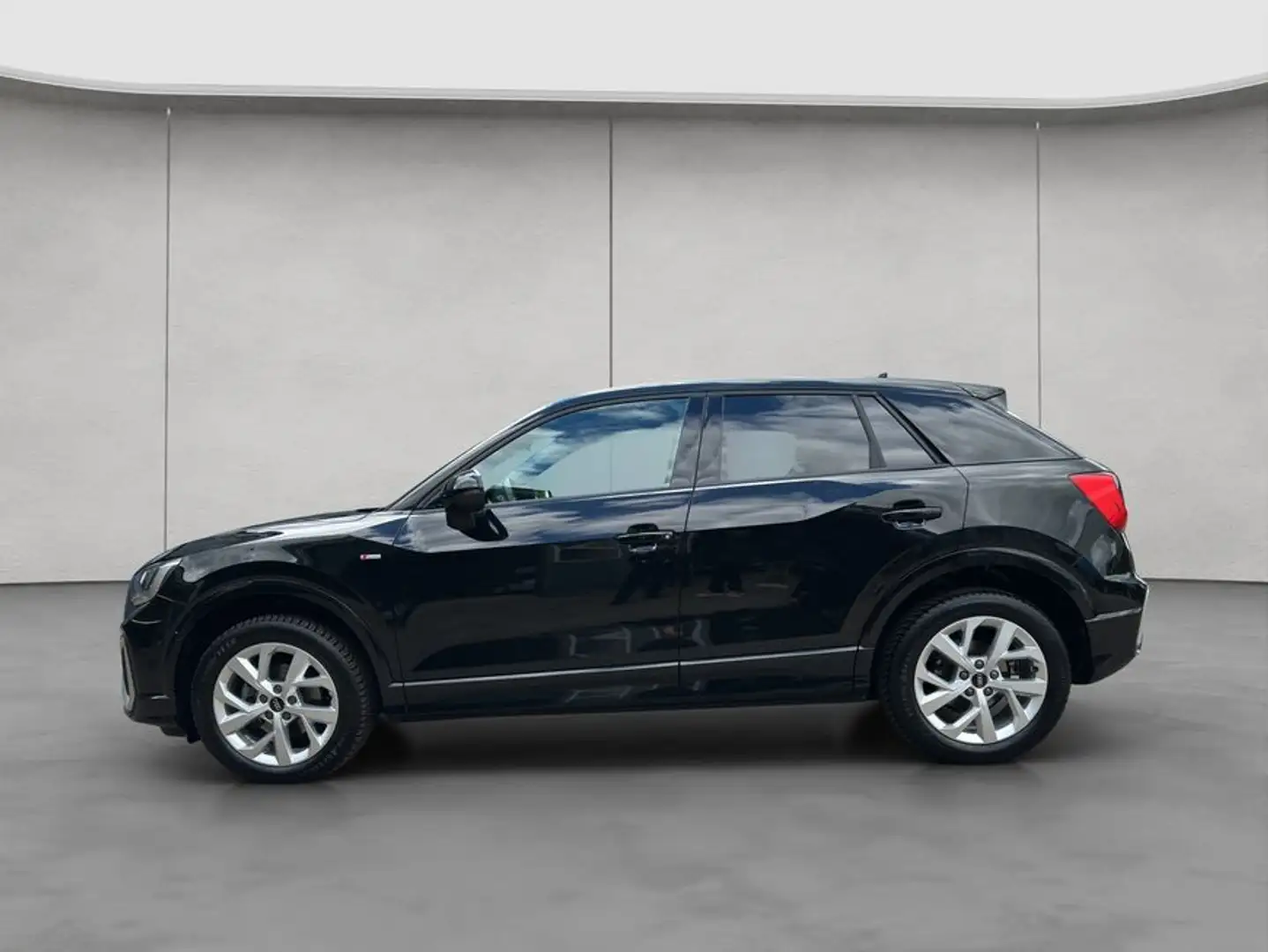 Audi Q2 35 TFSI S-tronic S-Line NAVI PDC GJR Noir - 2