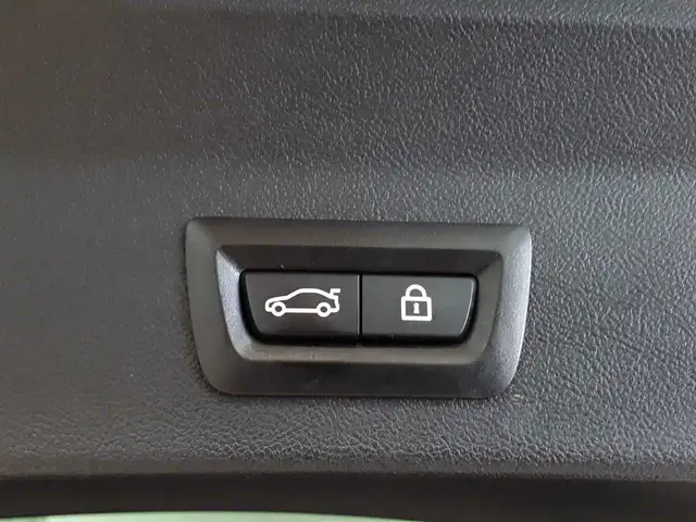 BMW X3 view 18