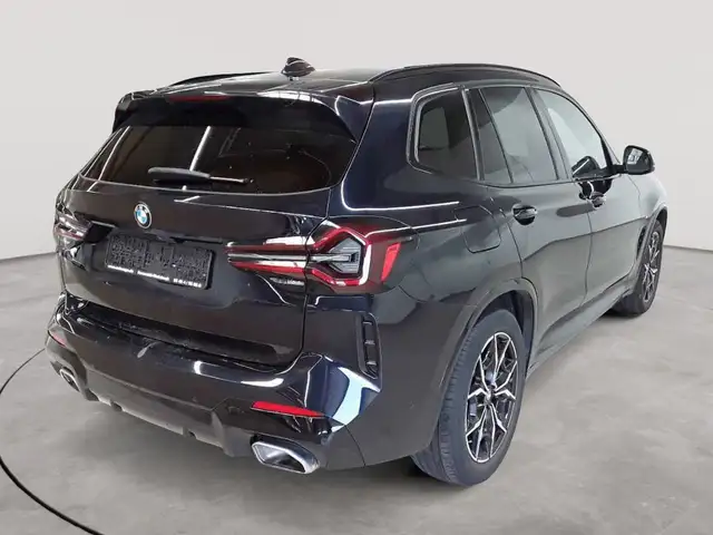 BMW X3 view 4