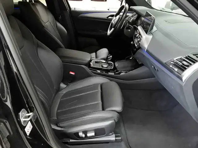 BMW X3 view 8