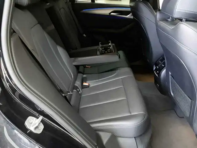 BMW X3 view 14
