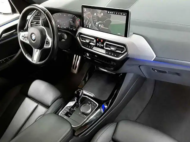 BMW X3 view 9