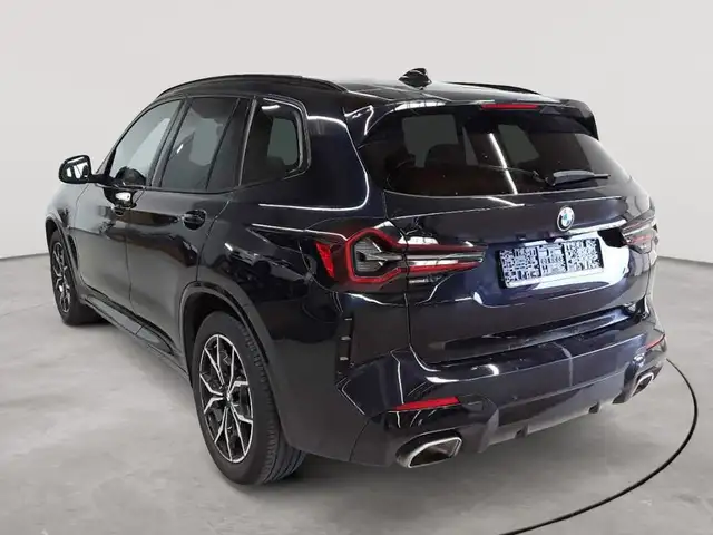 BMW X3 view 5