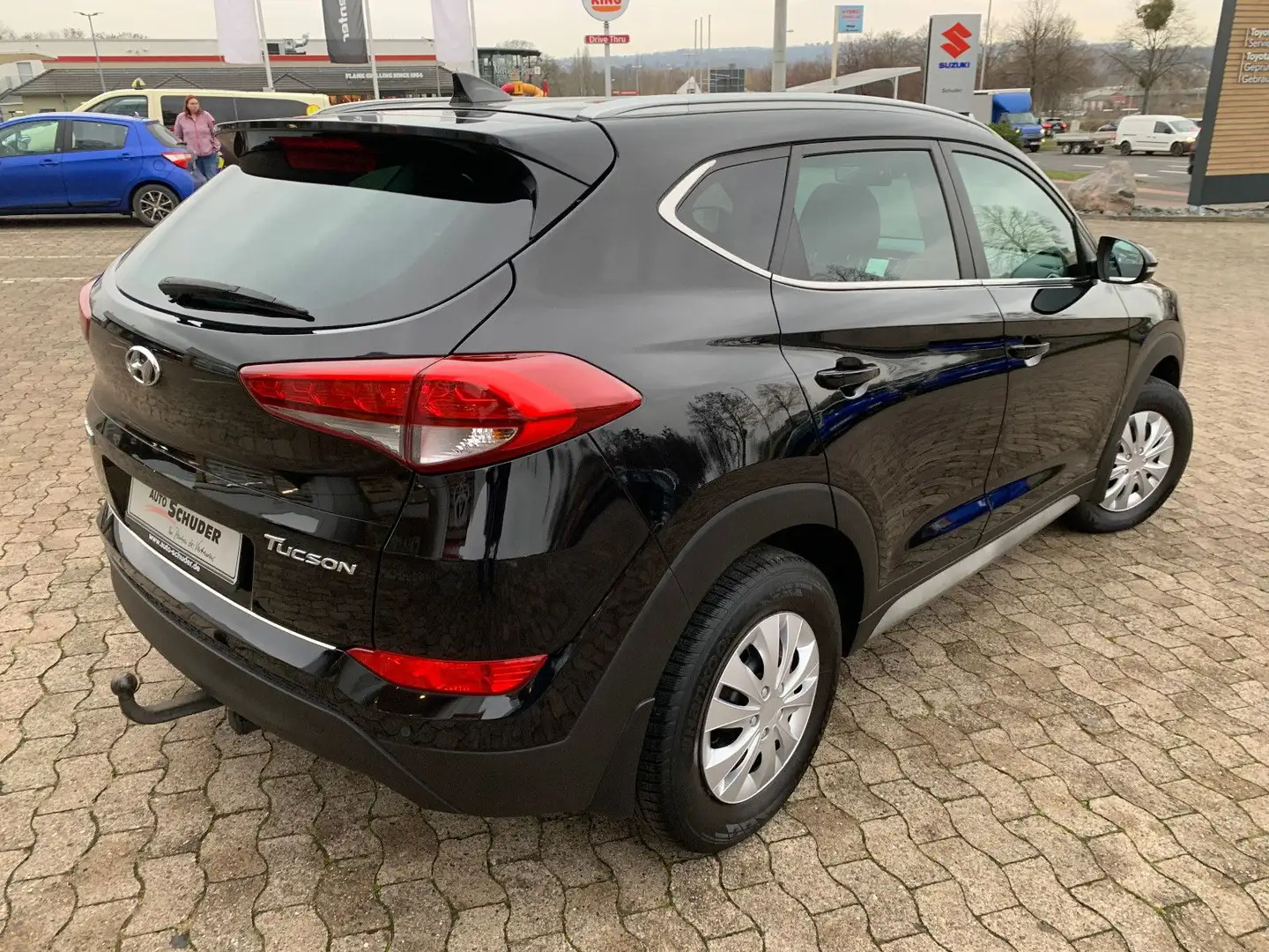 Hyundai TUCSON 2WD 1,6 Negro - 2