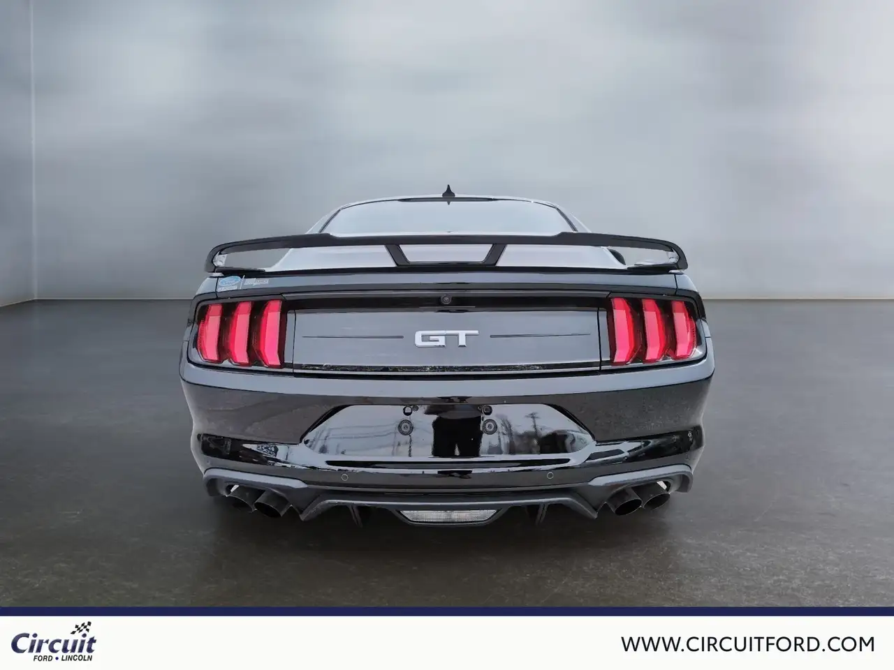 Ford Mustang снимка Ford Mustang
