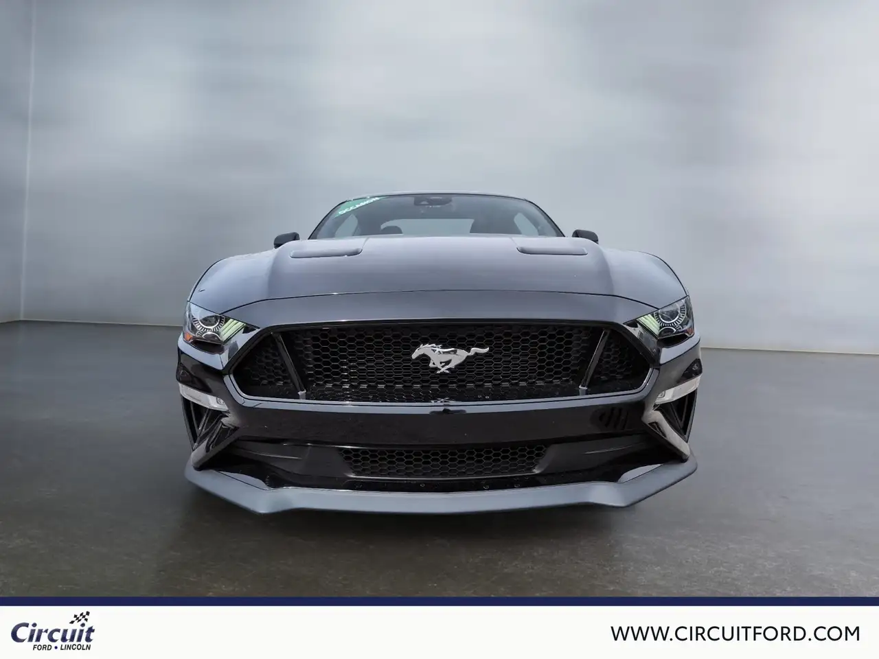 Ford Mustang снимка Ford Mustang
