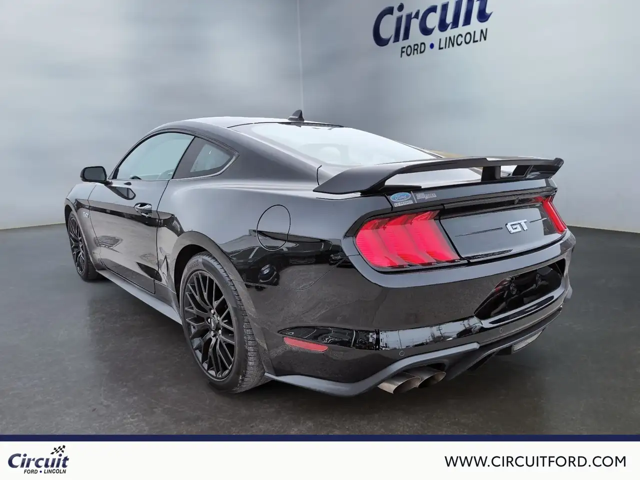 Ford Mustang снимка Ford Mustang