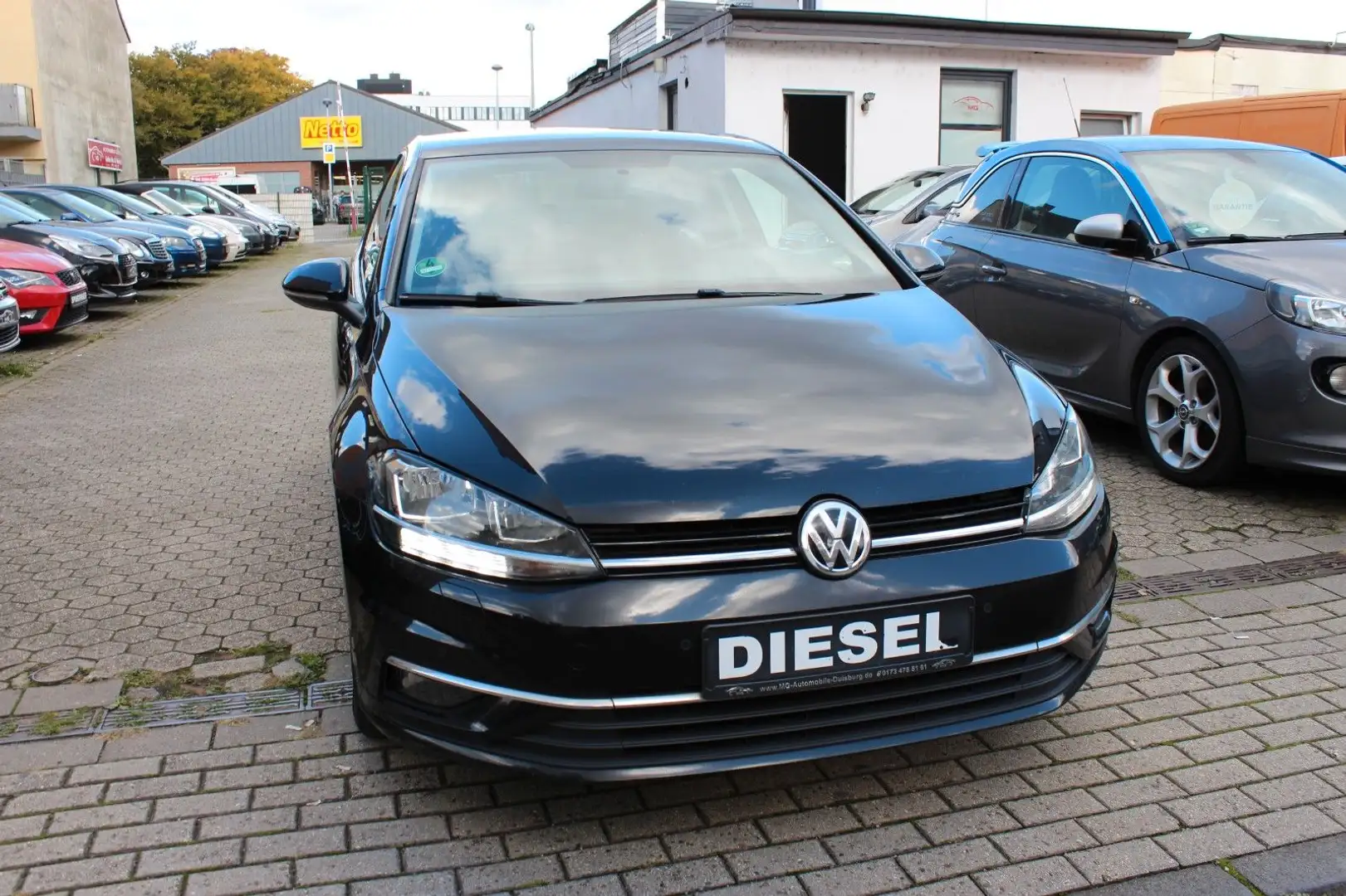 Volkswagen Golf VII Lim.BMT/1.6Tdi/Navi Gr./Pdc V+H/Abstand Negro - 2