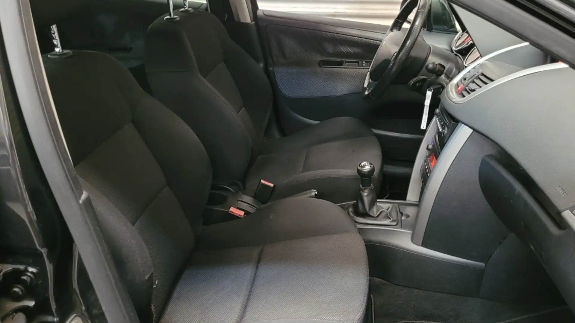 Peugeot 207 1.4 VTi 16v Sport - 2