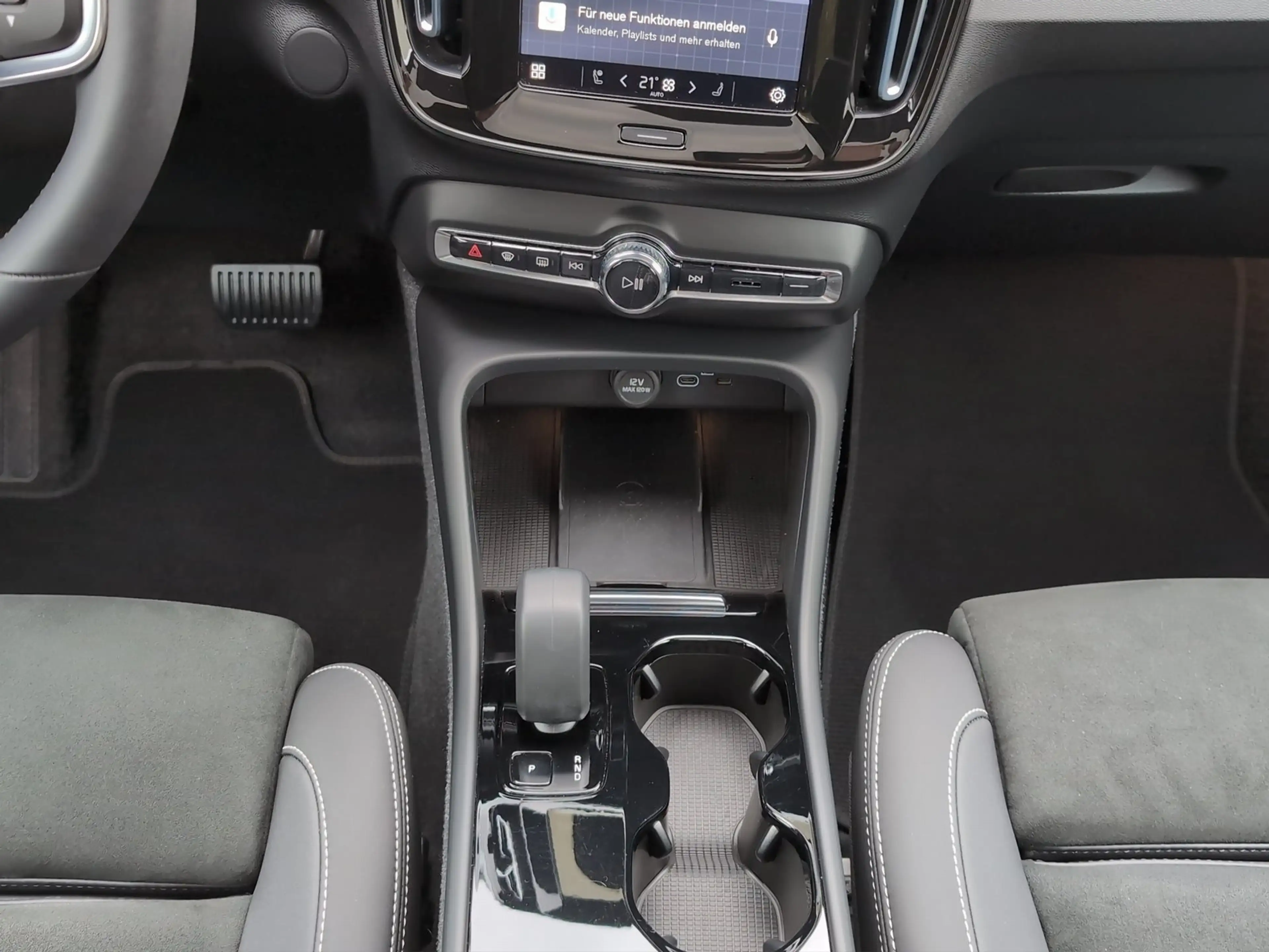 Volvo C40 +Recharge+Single+Motor+Ultimate+Standhz+360°K — photo 12