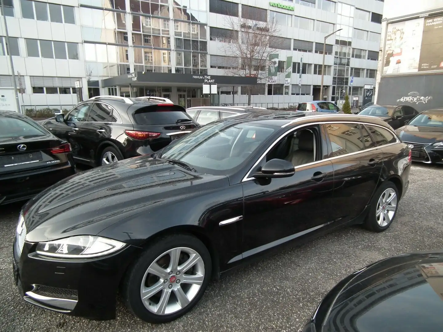 Jaguar XF 2.2 L Diesel Sportbrake Noir - 2