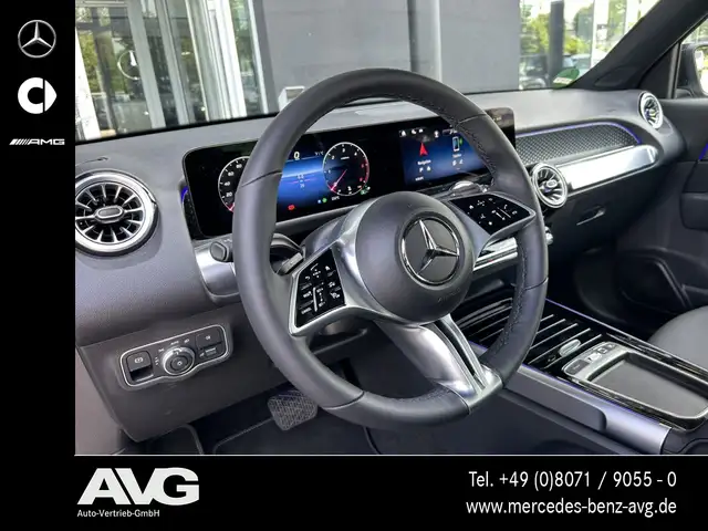 Mercedes-Benz GLB view 10
