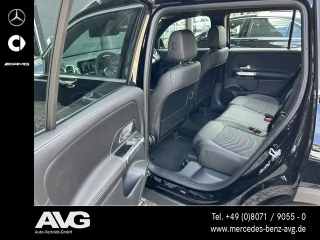 Mercedes-Benz GLB view 14