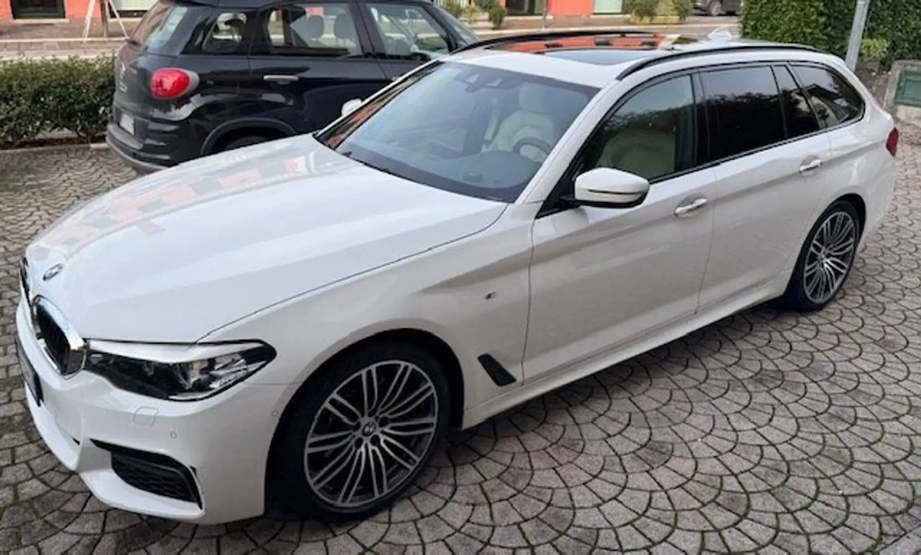 BMW 520 520d Touring xdrive Msport auto Bianco - 2
