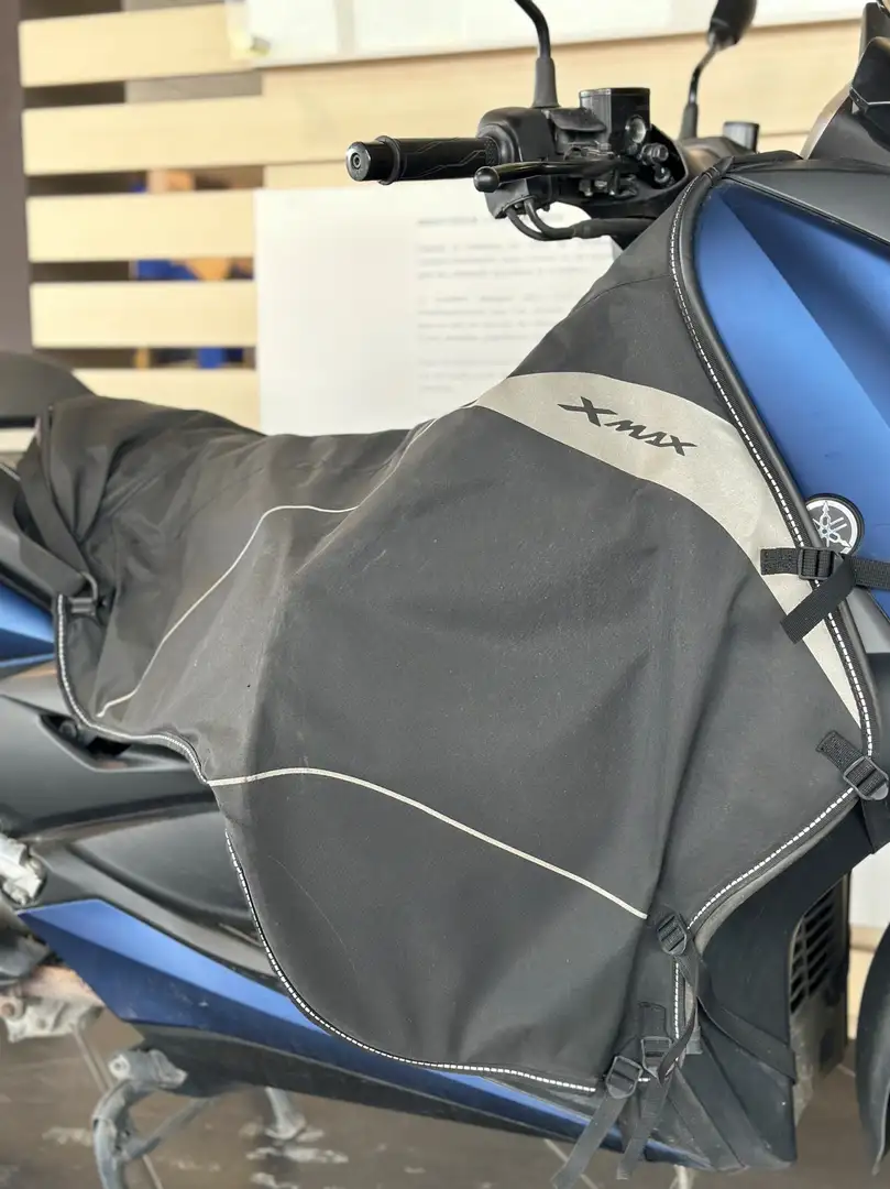 Yamaha X-Max 300 Niebieski - 2
