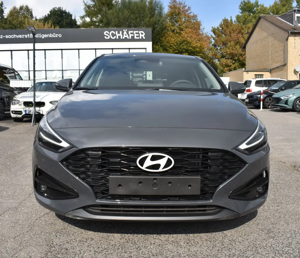 Hyundai i30 1.5 T-GDI 48V DCT Navi SHZ Kam Keyl. SOFORT Gris - 2