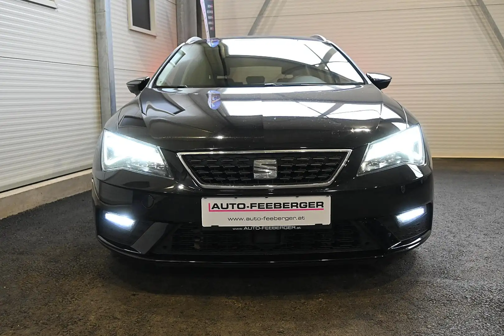 SEAT Leon ST Style 1,6 TDI DSG Start-Stopp ACC,Navi, LED Schwarz - 2