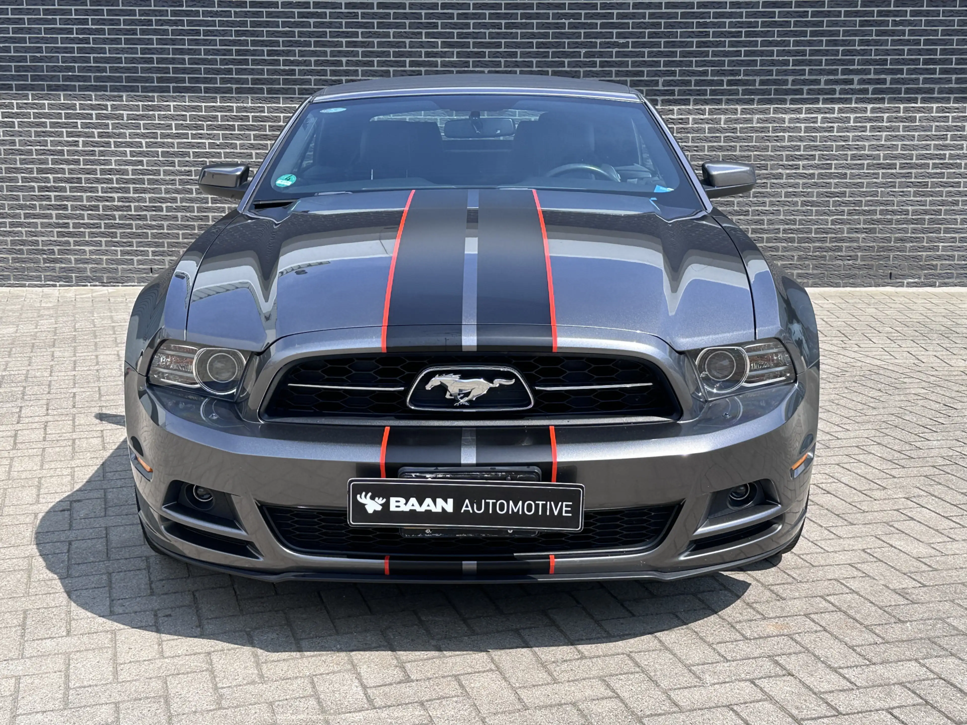 Ford Mustang USA 3.7 V6 — photo 12