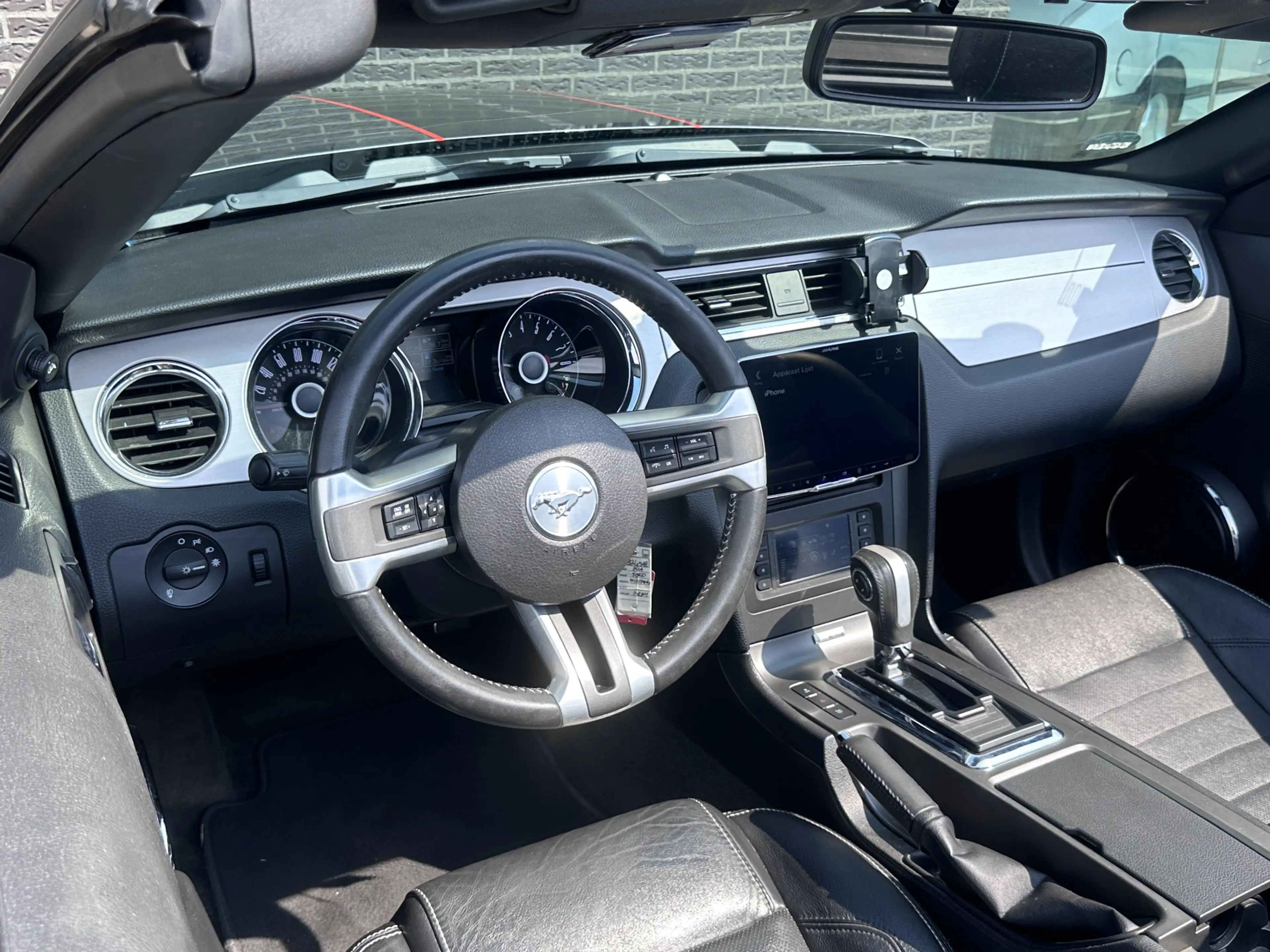 Ford Mustang USA 3.7 V6 — photo 30