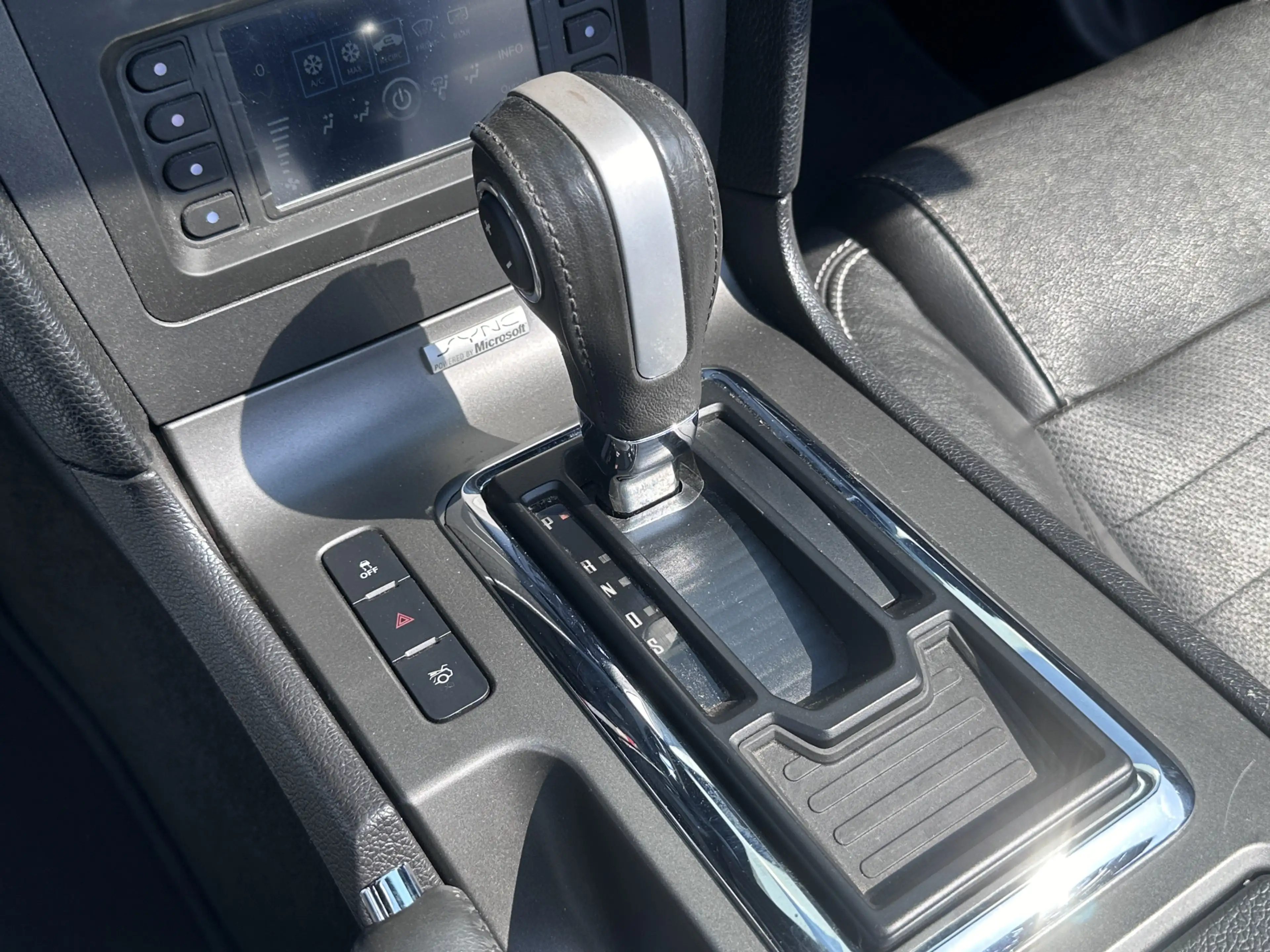 Ford Mustang USA 3.7 V6 — photo 34