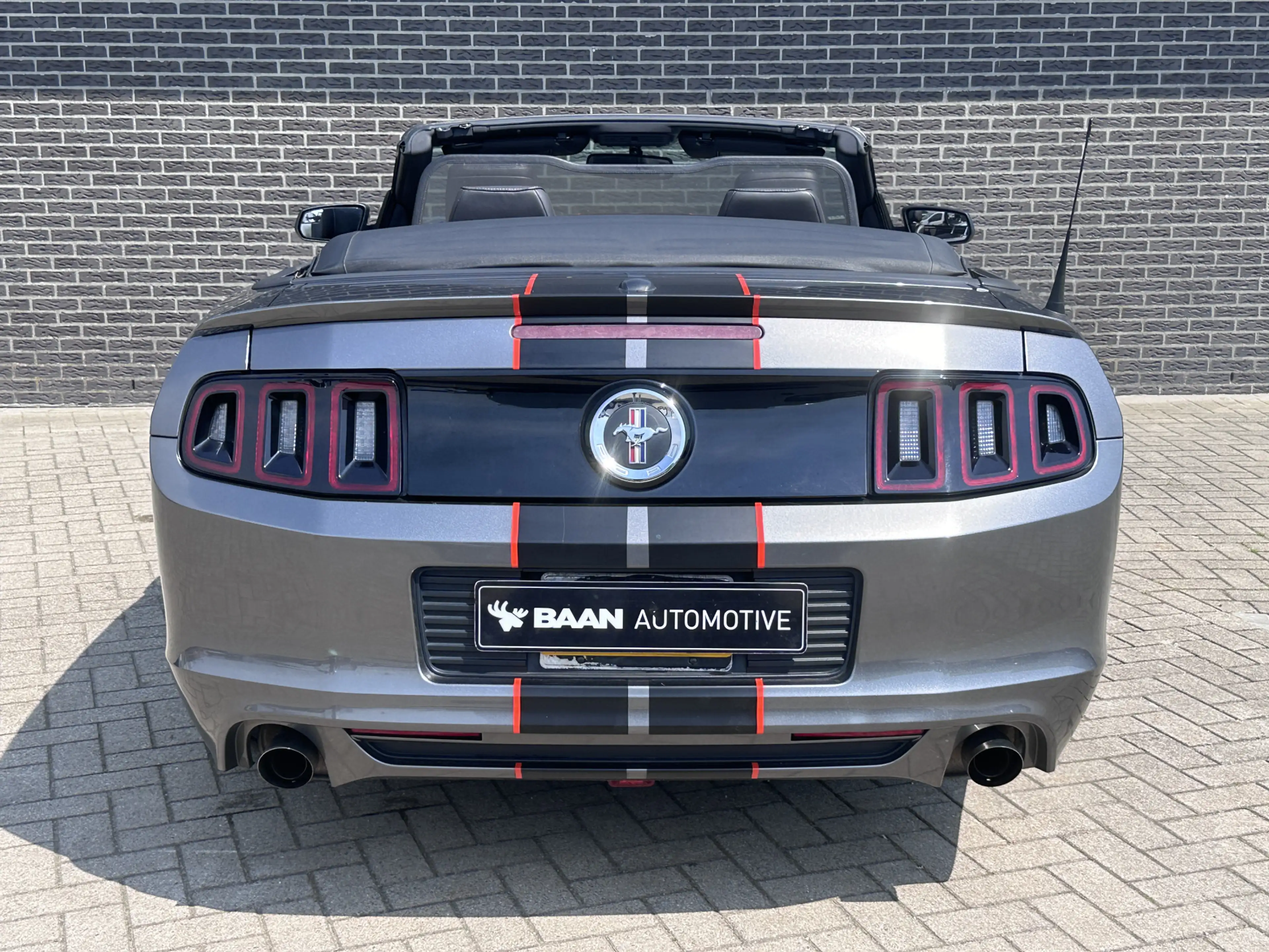 Ford Mustang USA 3.7 V6 — photo 20
