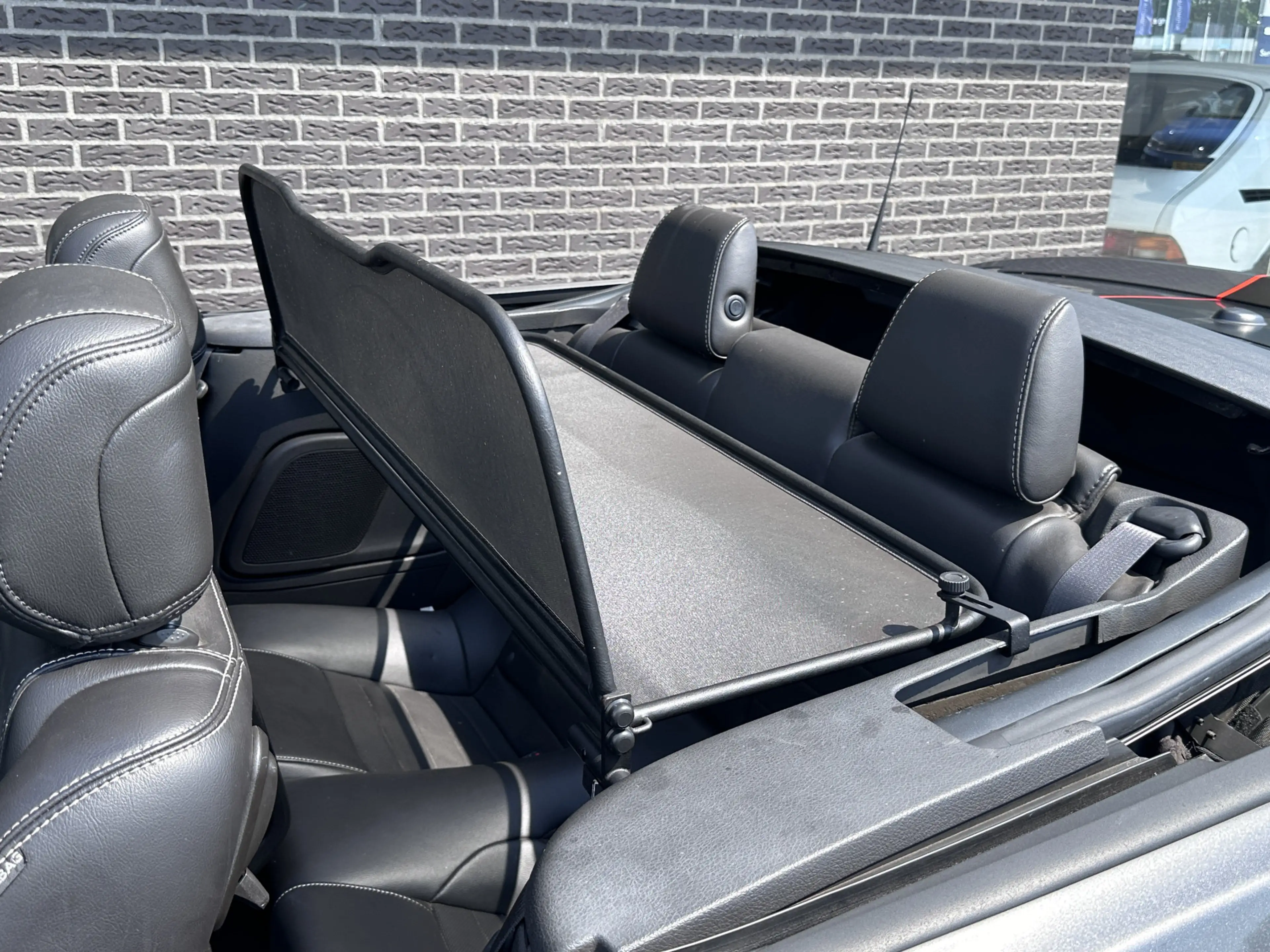 Ford Mustang USA 3.7 V6 — photo 17