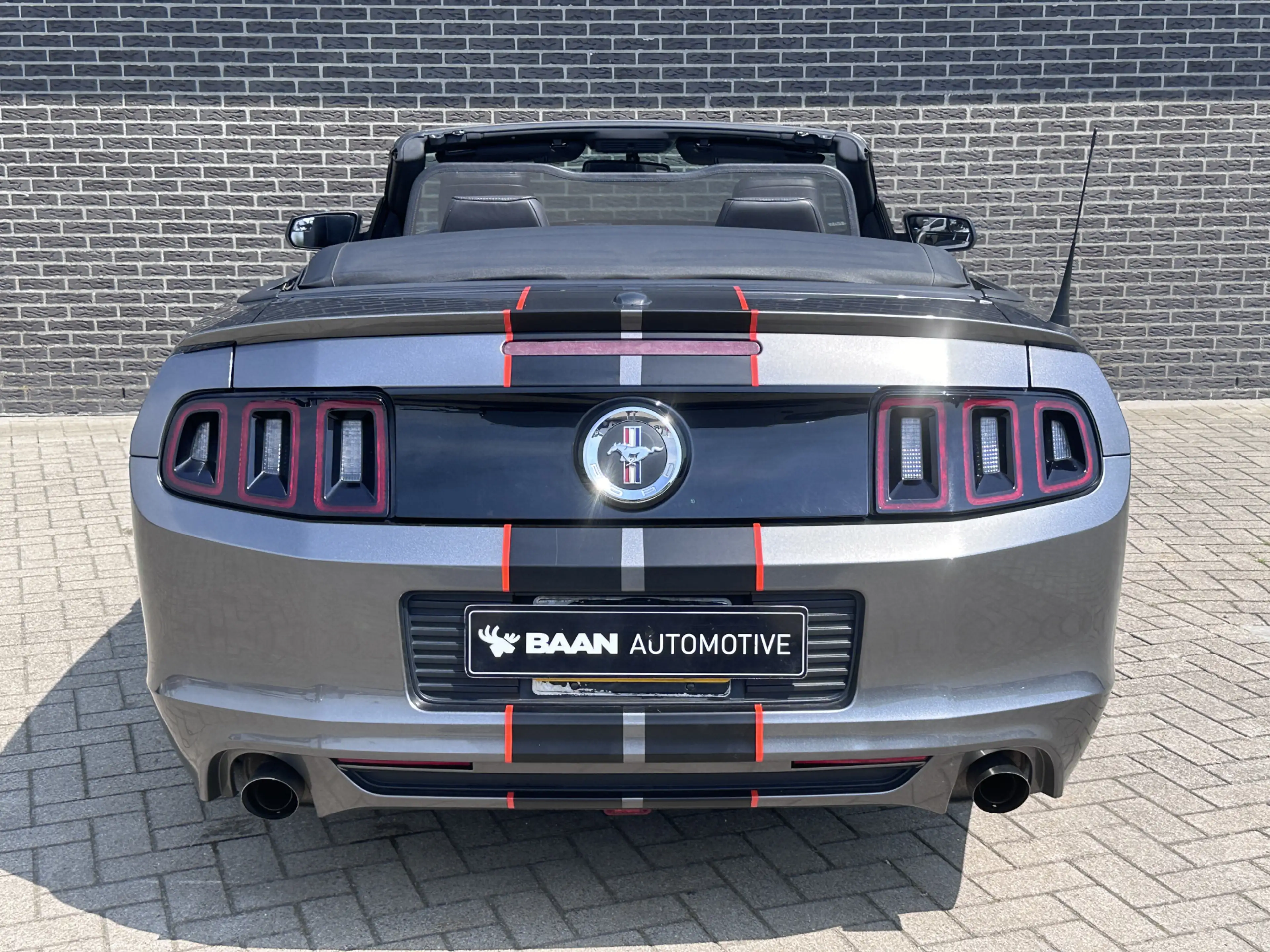 Ford Mustang USA 3.7 V6 — photo 23