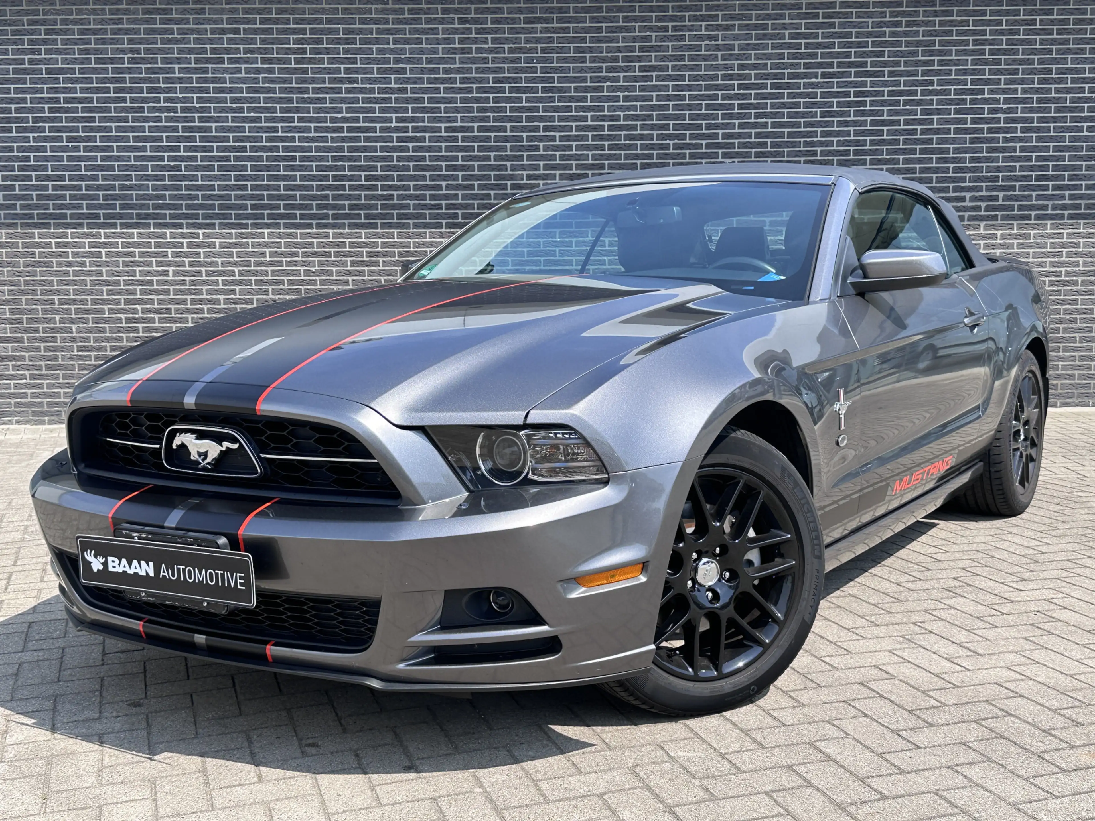 Ford Mustang USA 3.7 V6 — photo 2