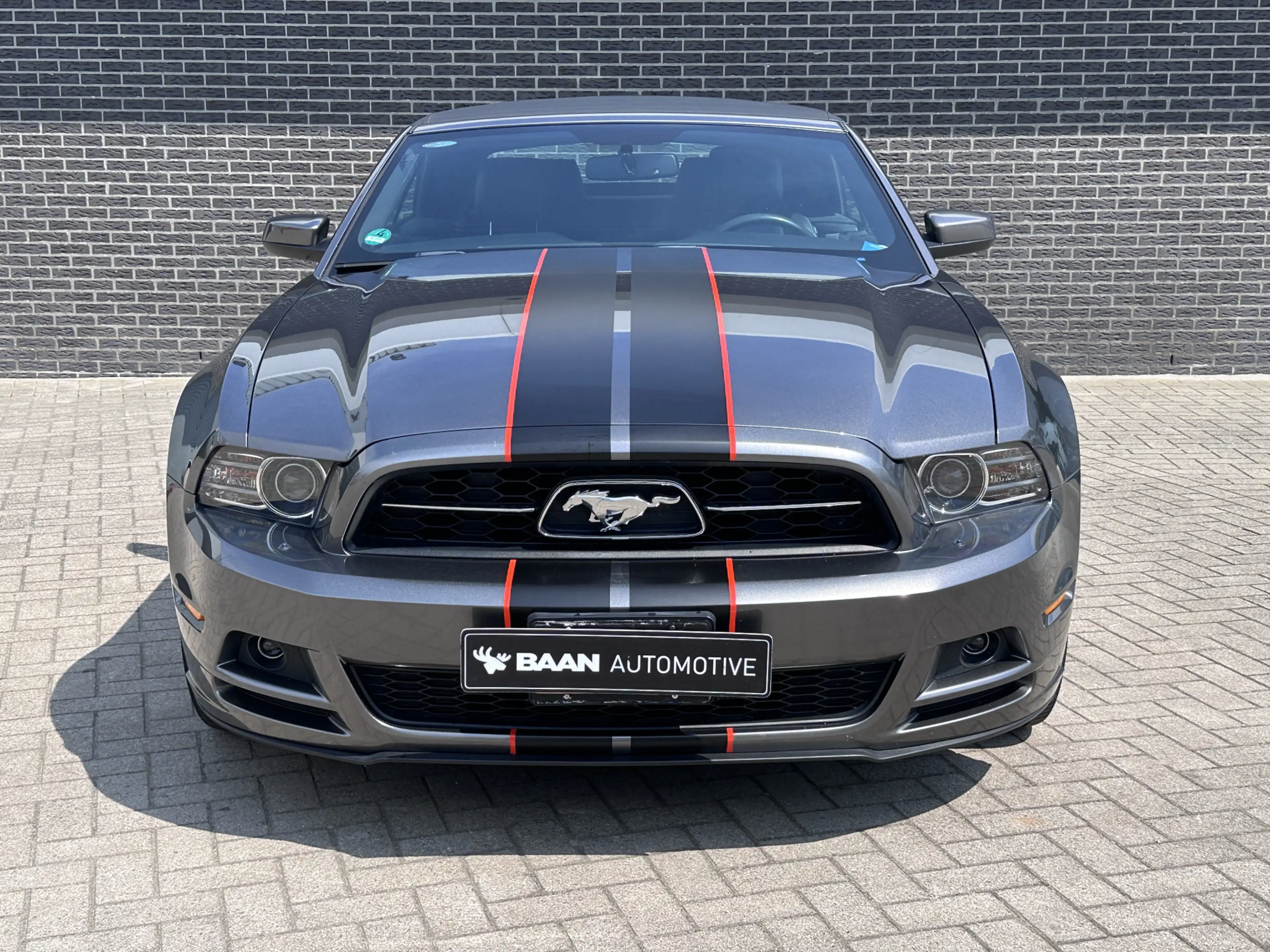 Ford Mustang USA 3.7 V6 — photo 11
