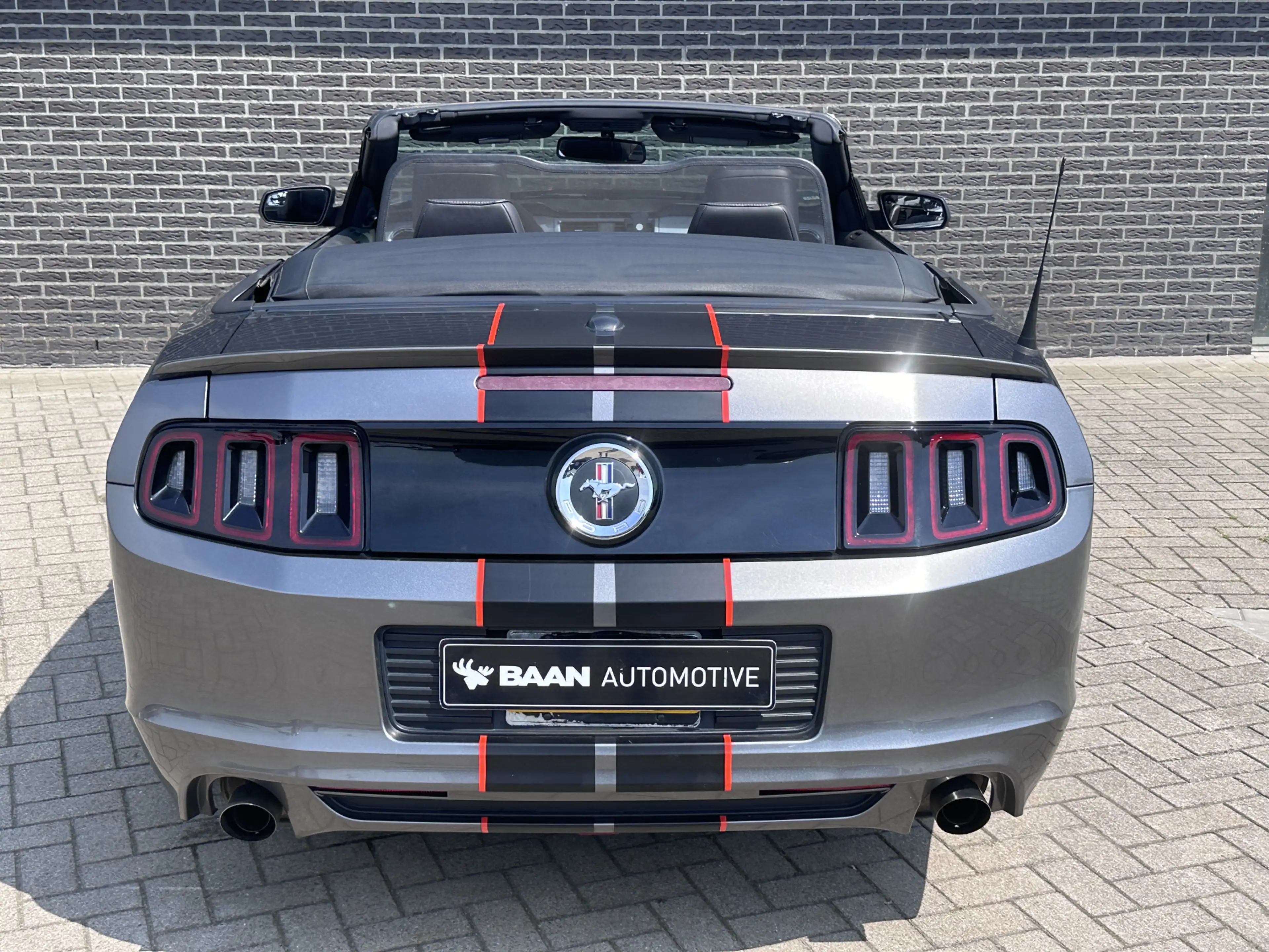 Ford Mustang USA 3.7 V6 — photo 19