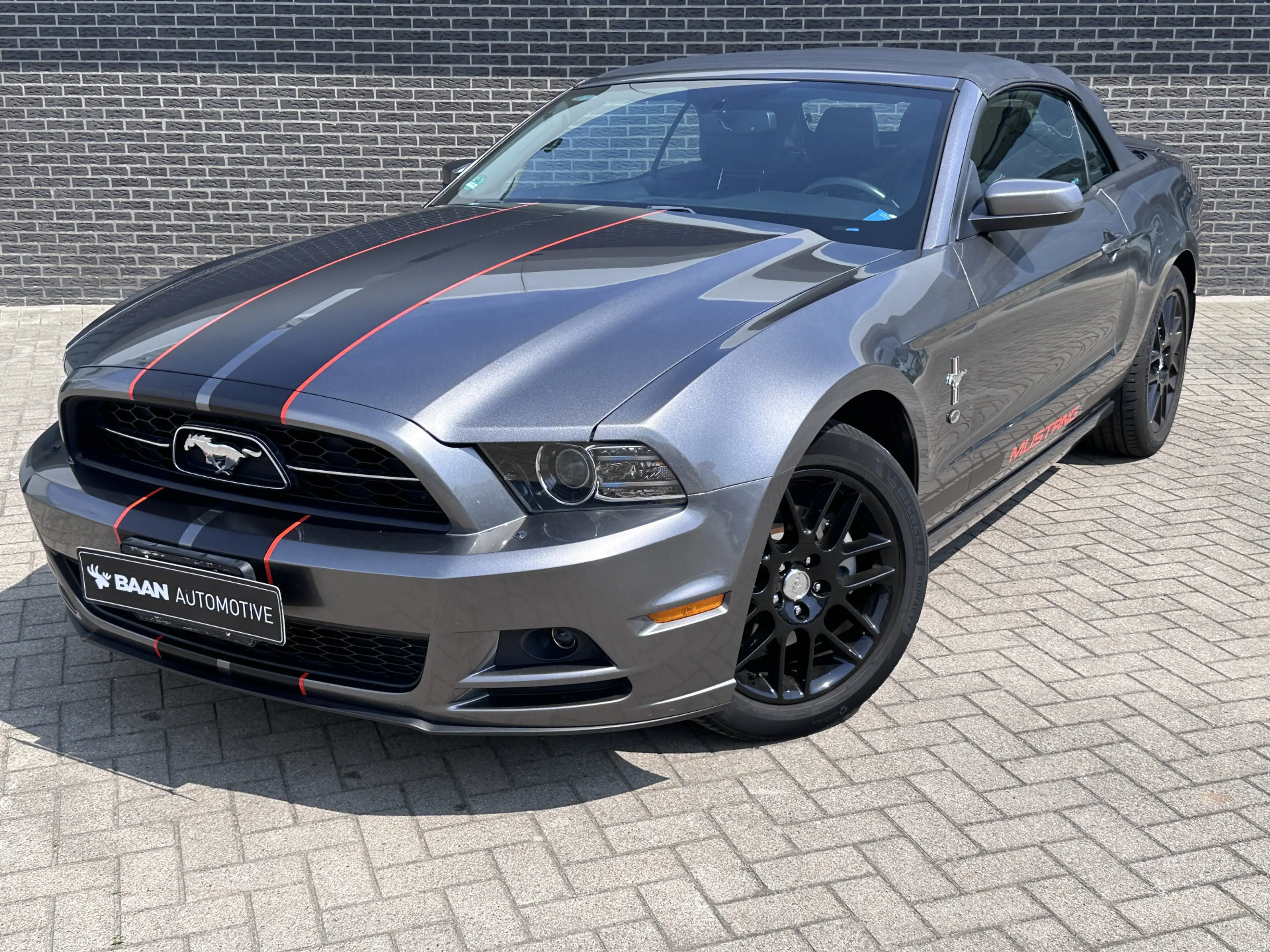 Ford Mustang USA 3.7 V6 — photo 5