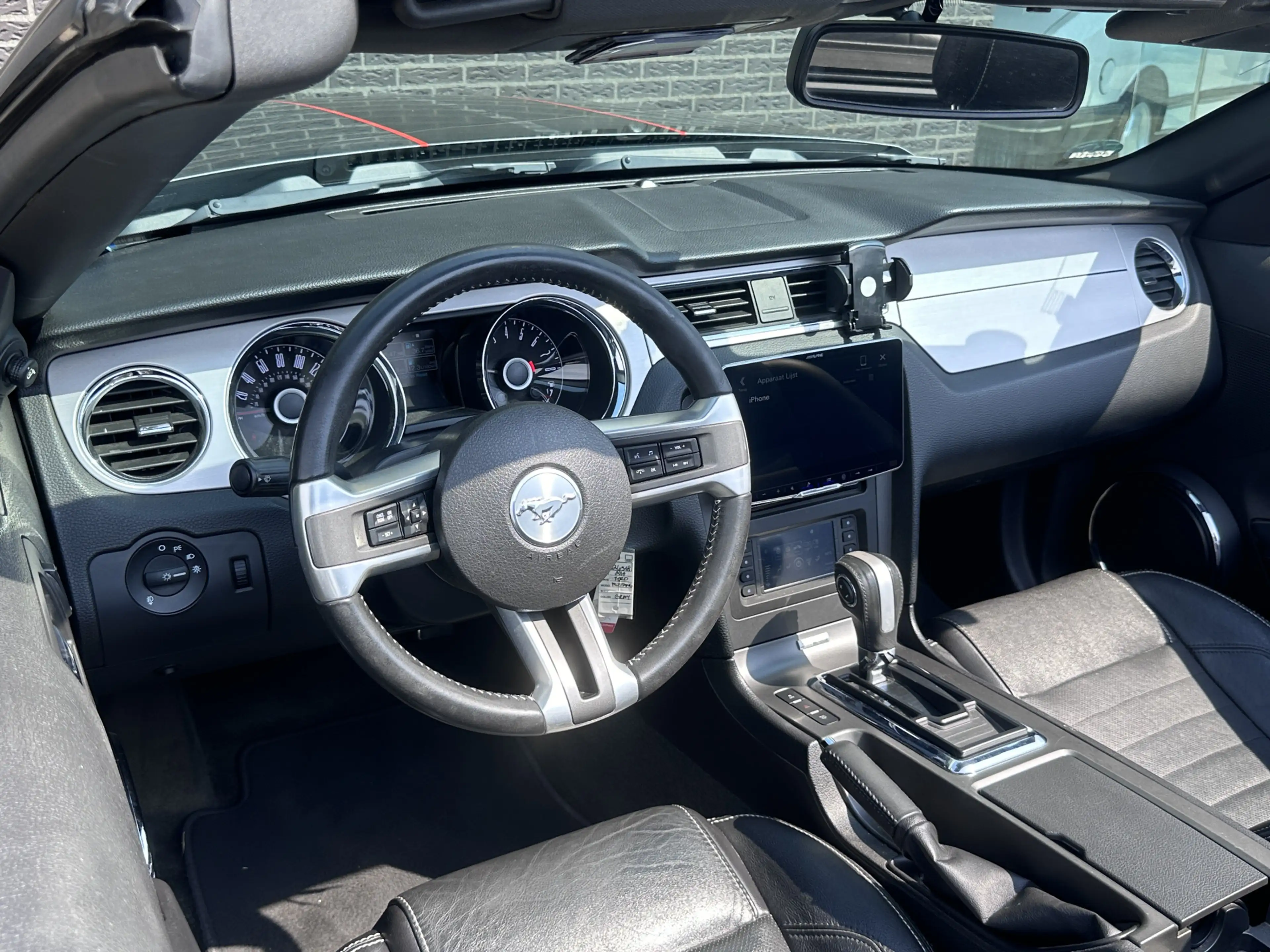 Ford Mustang USA 3.7 V6 — photo 29