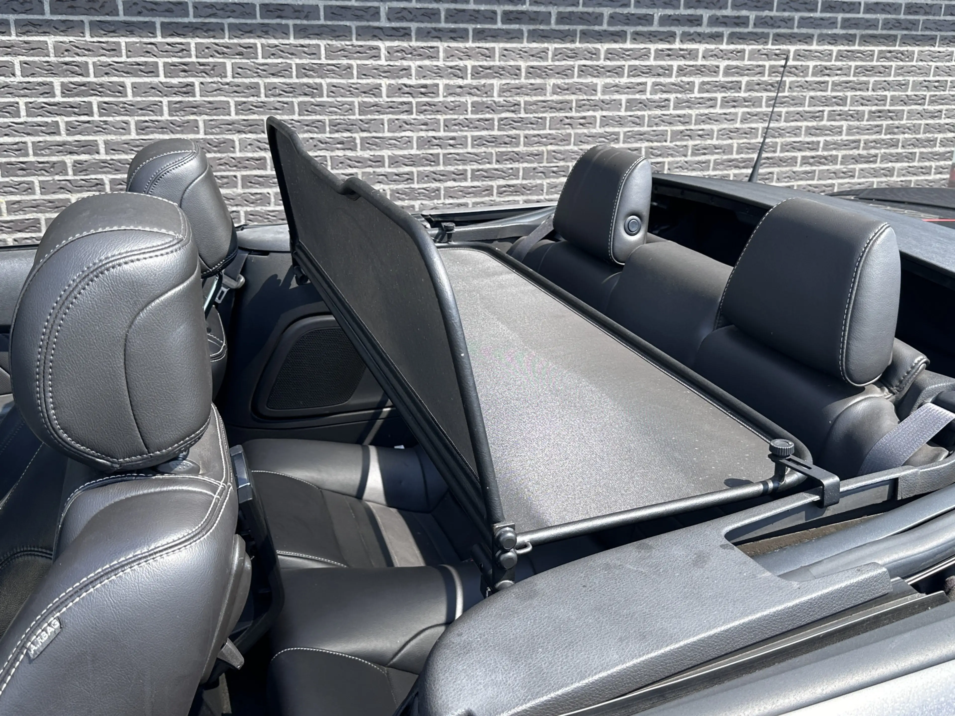 Ford Mustang USA 3.7 V6 — photo 16