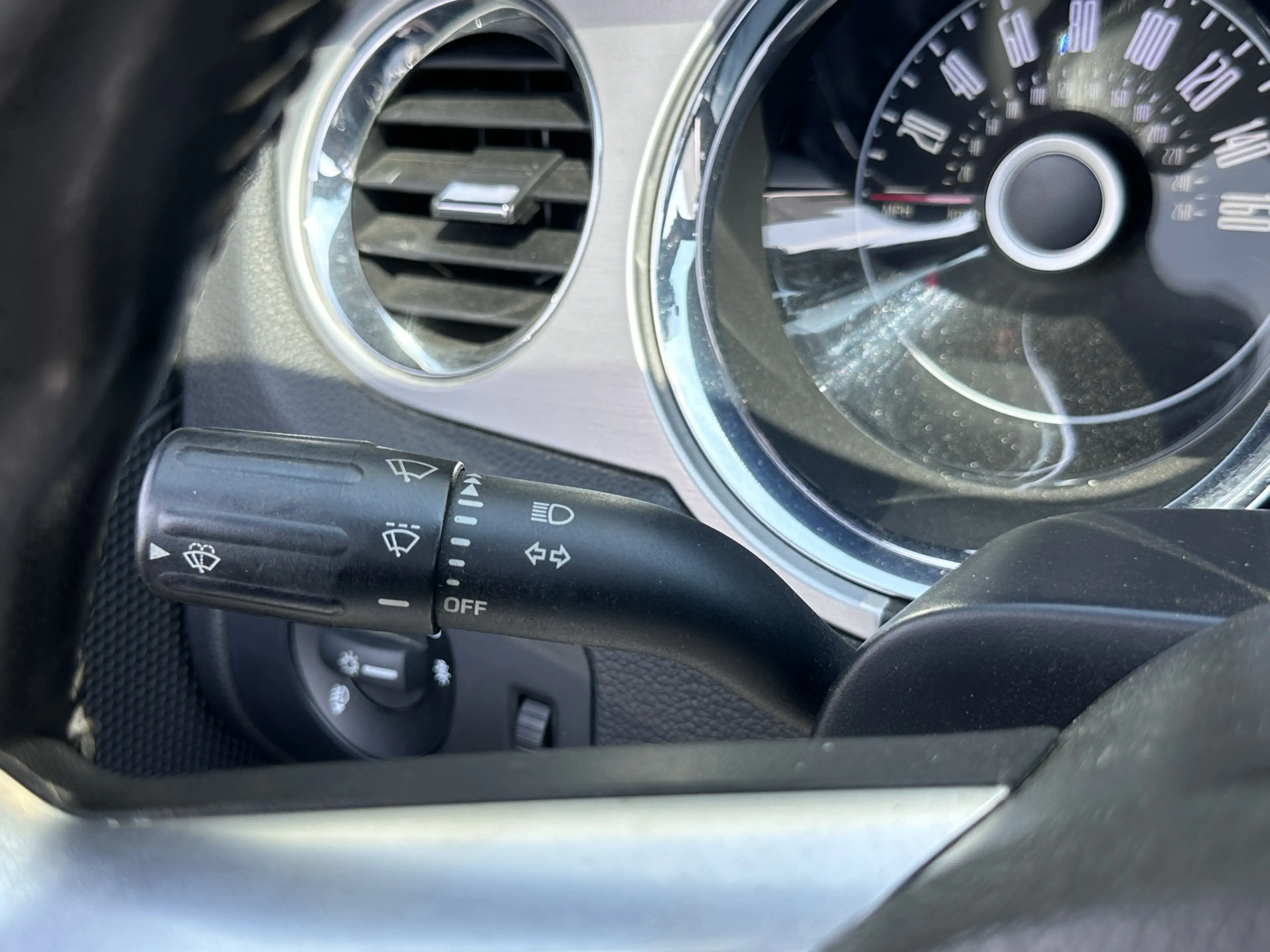 Ford Mustang USA 3.7 V6 — photo 36
