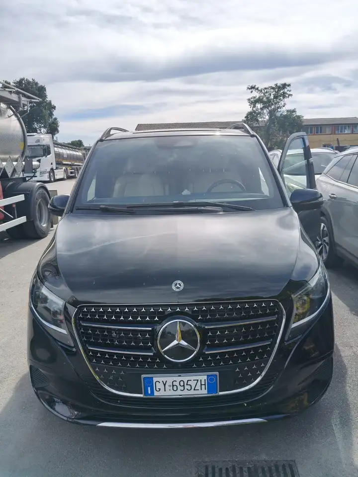 Mercedes-Benz V 250