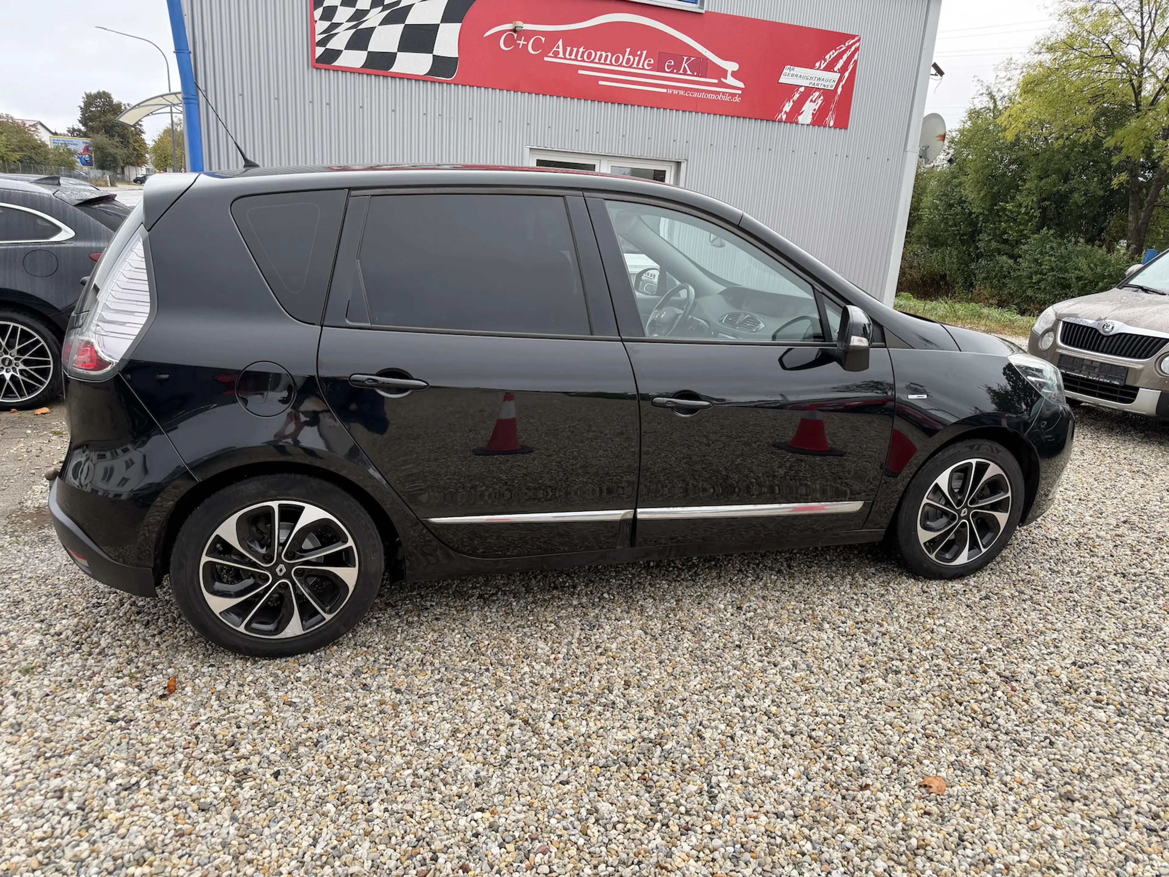 Renault Scenic BOSE Edition Aut.Navi PDC SHZ AHK — photo 7