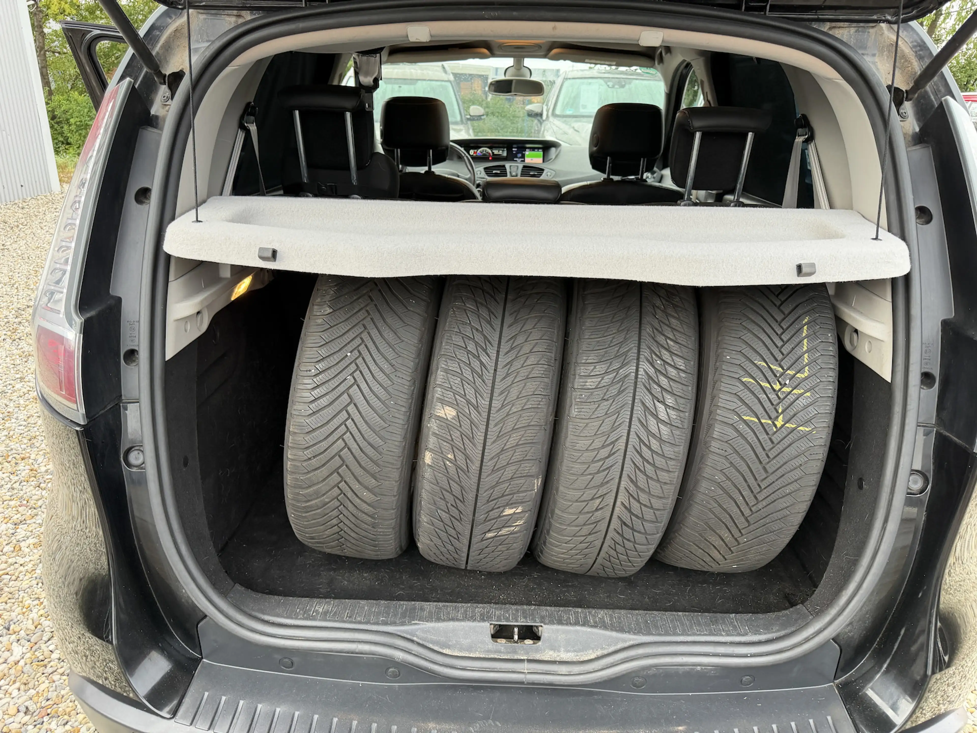 Renault Scenic BOSE Edition Aut.Navi PDC SHZ AHK — photo 13