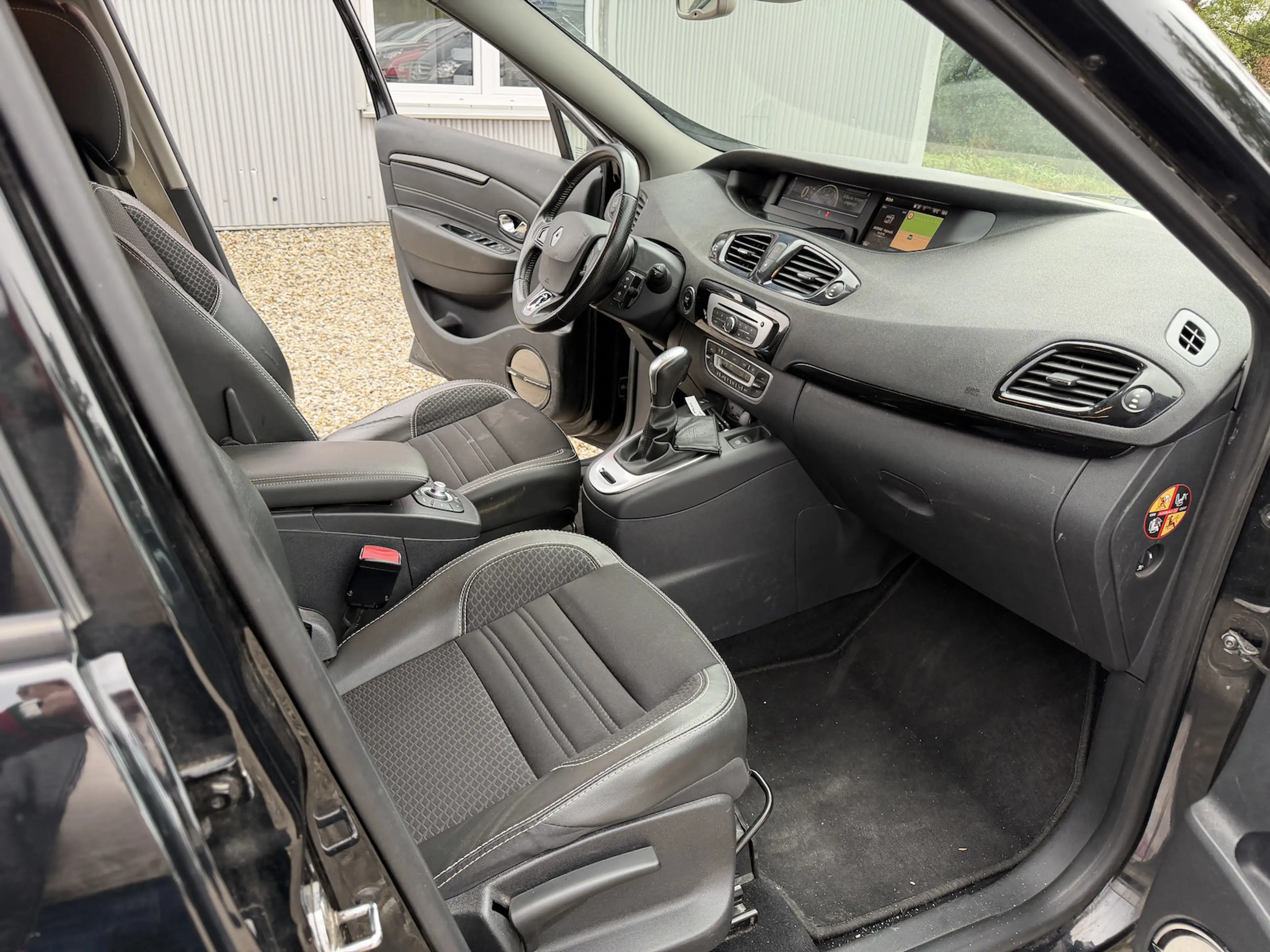 Renault Scenic BOSE Edition Aut.Navi PDC SHZ AHK — photo 8