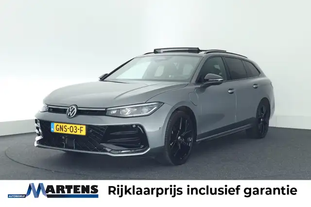 Volkswagen Passat Variant 1.5 eHybrid 204pk R-Line Edition Black Style Trekh