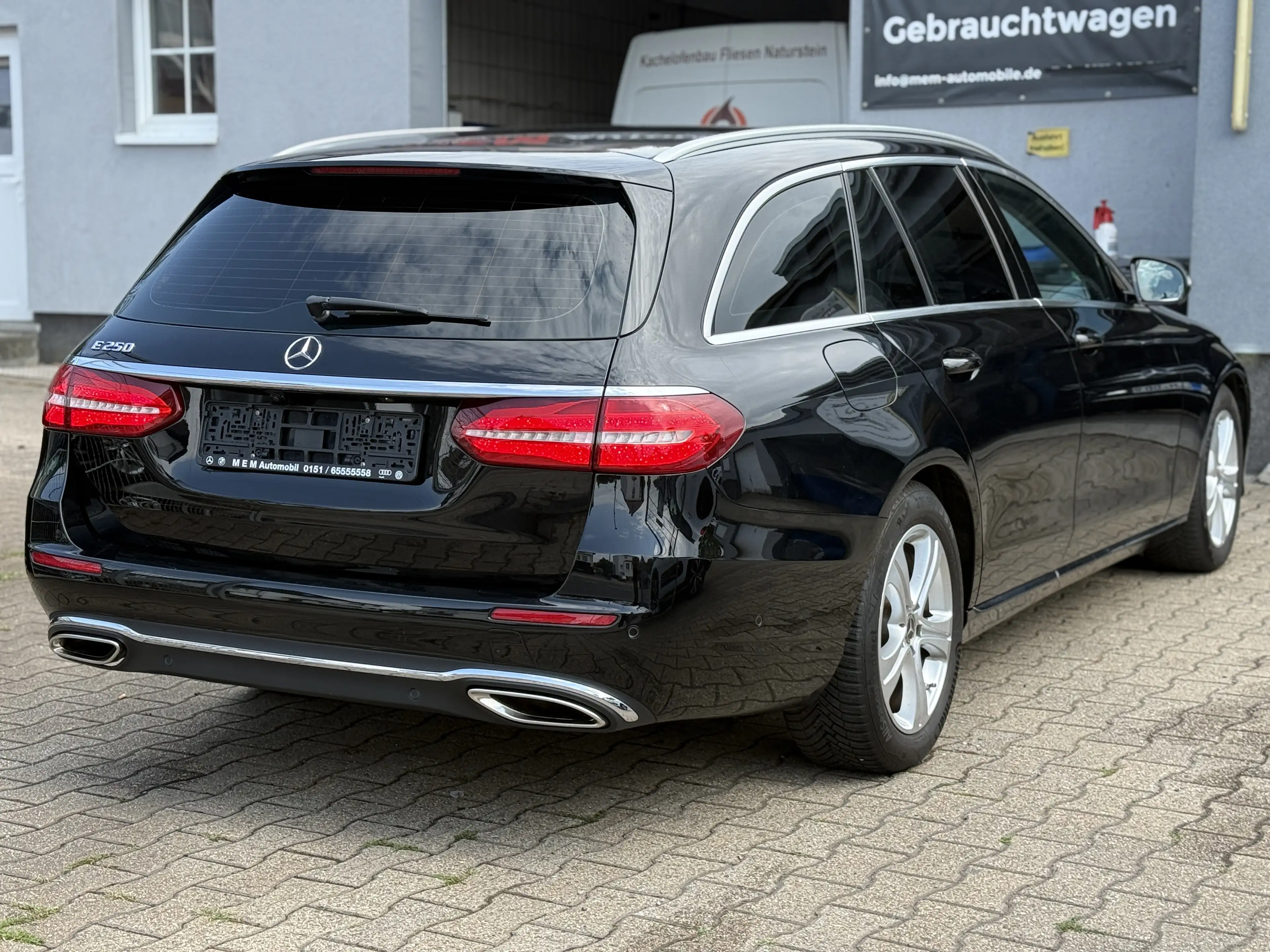 Mercedes-Benz E 250 E 250 T AVANTGARDE VOLL AUSSTATTUNG SCHECKHEFT — photo 3
