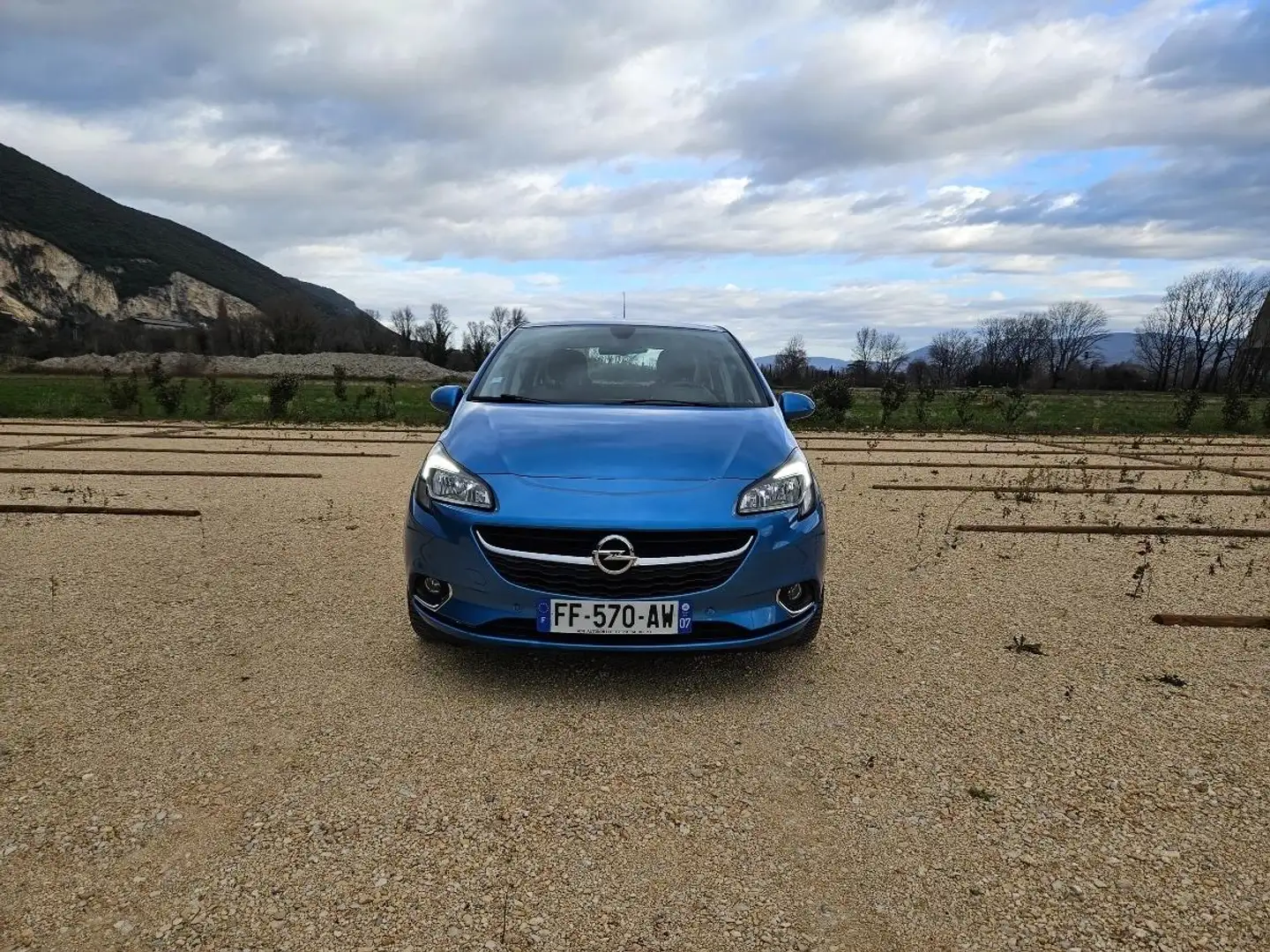 Opel Corsa DESIGN 120-ANS 1.4 T 100 CV Noir - 2